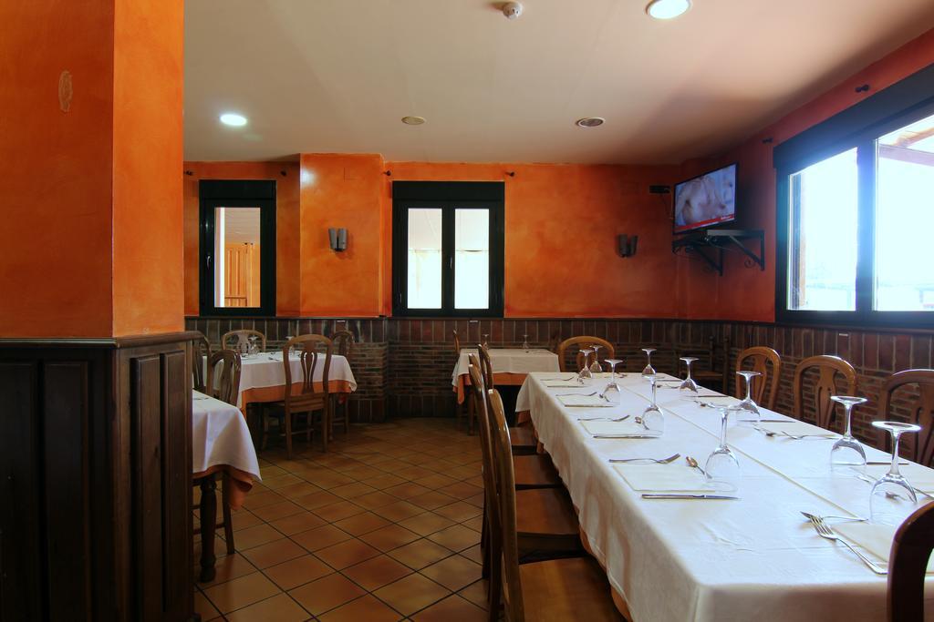 Hotel Rural Hojaranzos Tejeda de Tiétar エクステリア 写真