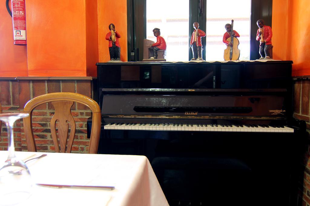 Hotel Rural Hojaranzos Tejeda de Tiétar エクステリア 写真