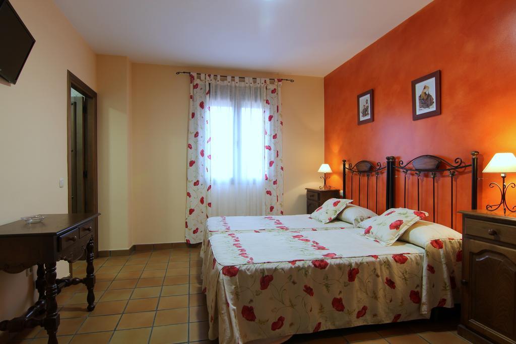 Hotel Rural Hojaranzos Tejeda de Tiétar エクステリア 写真